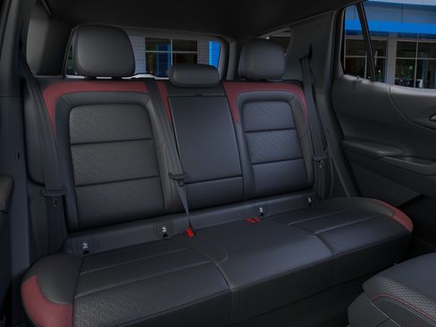 New 2026 Chevrolet Equinox RS w/ LPO, Floor Liner Package FWD image 17