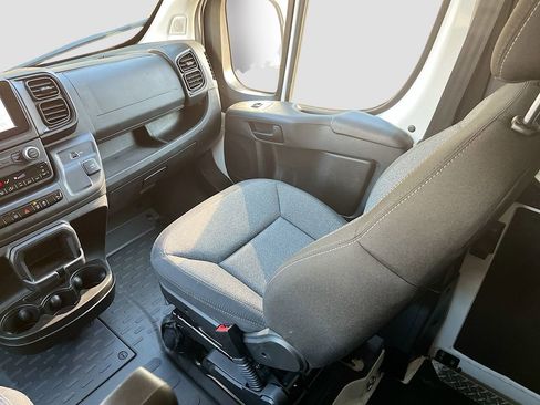 Used 2024 RAM ProMaster 1500 w/ Safety Group FWD image 21