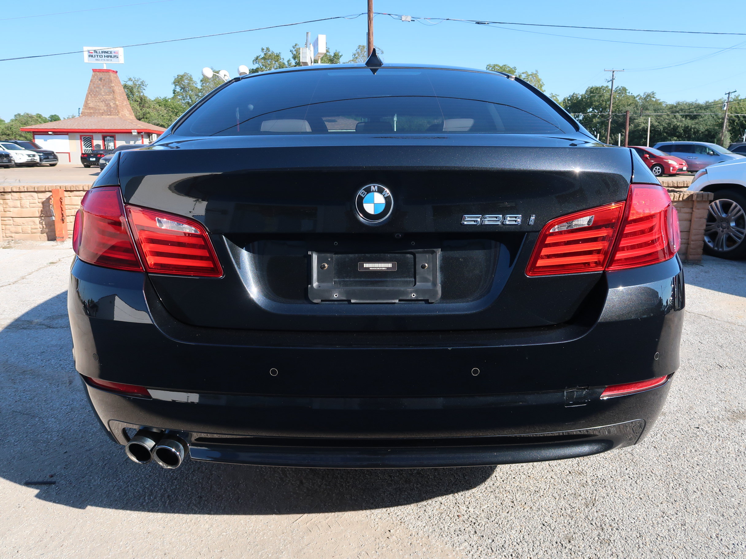 Used 2012 BMW 528i Sedan RWD image 12