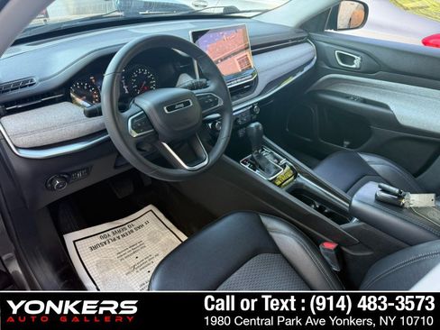 Used 2022 Jeep Compass Latitude AWD/4WD image 25