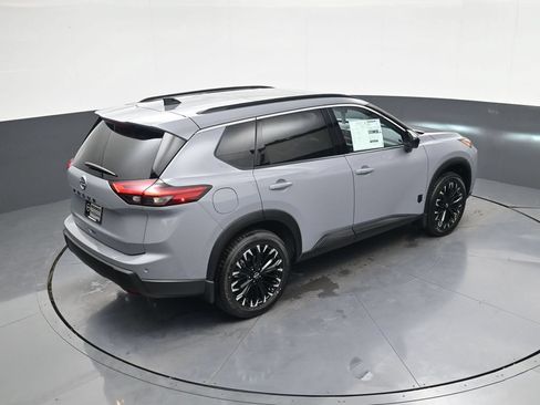 Used 2026 Nissan Rogue Dark Armor FWD image 32
