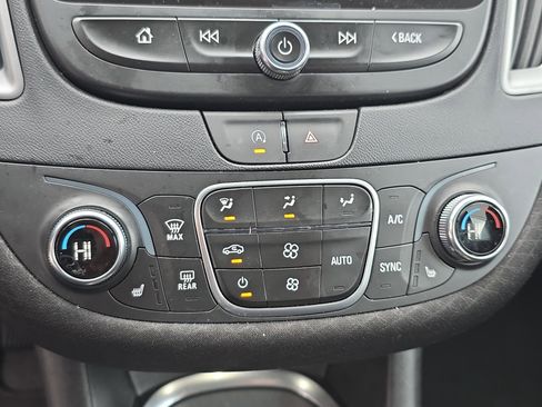 Used 2024 Chevrolet Malibu LT image 27