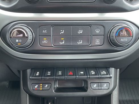 Used 2022 Chevrolet Colorado ZR2 w/ ZR2 Dusk Special Edition image 25