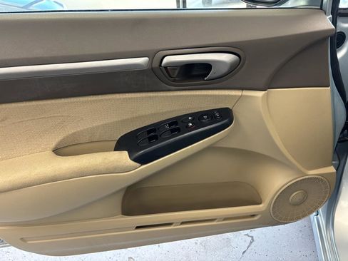 Used 2007 Honda Civic Hybrid Sedan image 19