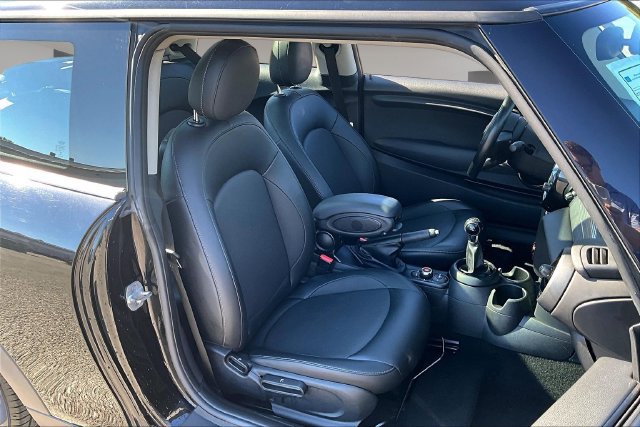 Used 2018 MINI Cooper 2-Door Hardtop FWD image 20