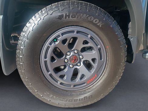 Used 2026 Nissan Frontier PRO-4X w/ Pro-4x Convenience Package AWD/4WD image 14