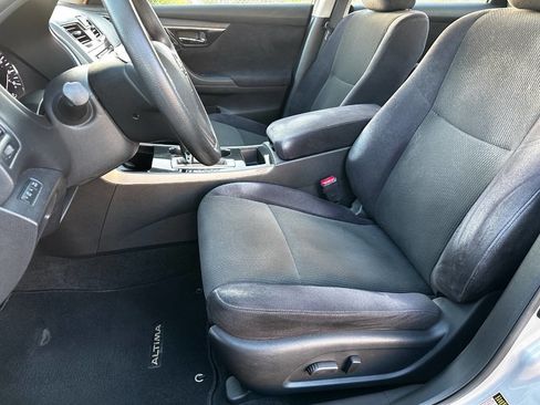 Used 2013 Nissan Altima 2.5 S image 9