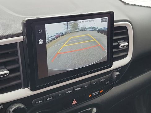 Used 2022 Hyundai Venue Limited w/ Cargo Package image 30