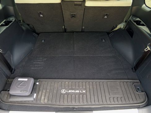 Used 2024 Lexus LX 600 4WD w/ Appearance Package image 65
