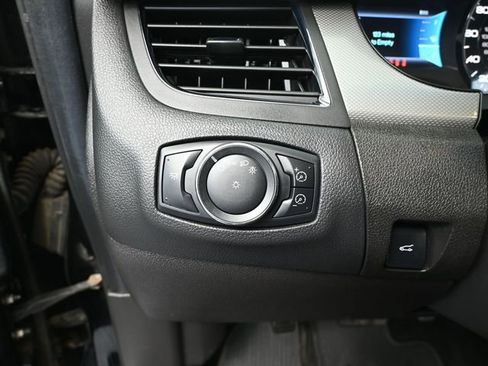 Used 2013 Ford Edge SEL image 29