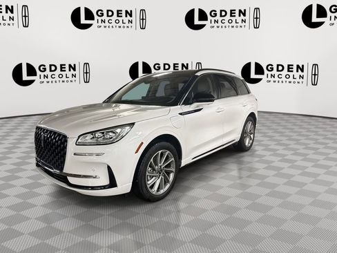 Certified 2025 Lincoln Corsair Grand Touring w/ Equipment Group 301A image 4