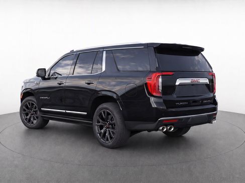 Used 2023 GMC Yukon Denali w/ Denali Reserve Package AWD/4WD image 3