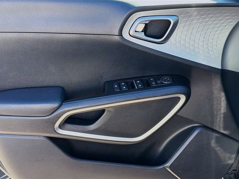 Used 2024 Kia Soul LX w/ Option Group 015 image 20