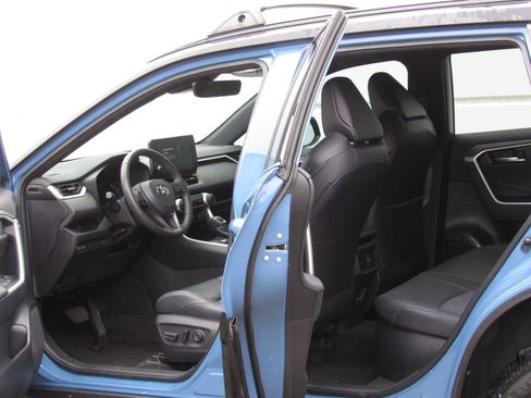 Used 2023 Toyota RAV4 XSE AWD/4WD image 13