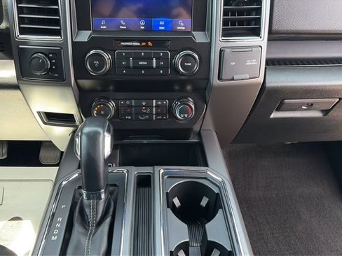 Used 2019 Ford F150 XLT w/ Equipment Group 302A Luxury AWD/4WD image 24