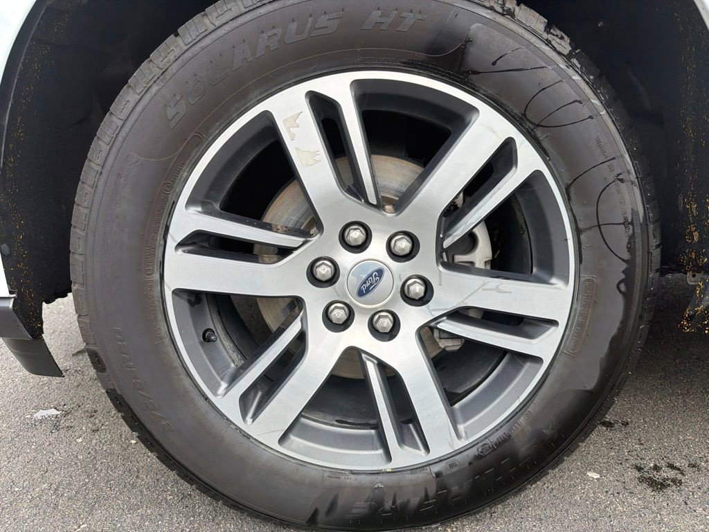 Used 2024 Ford Expedition Limited AWD/4WD image 23