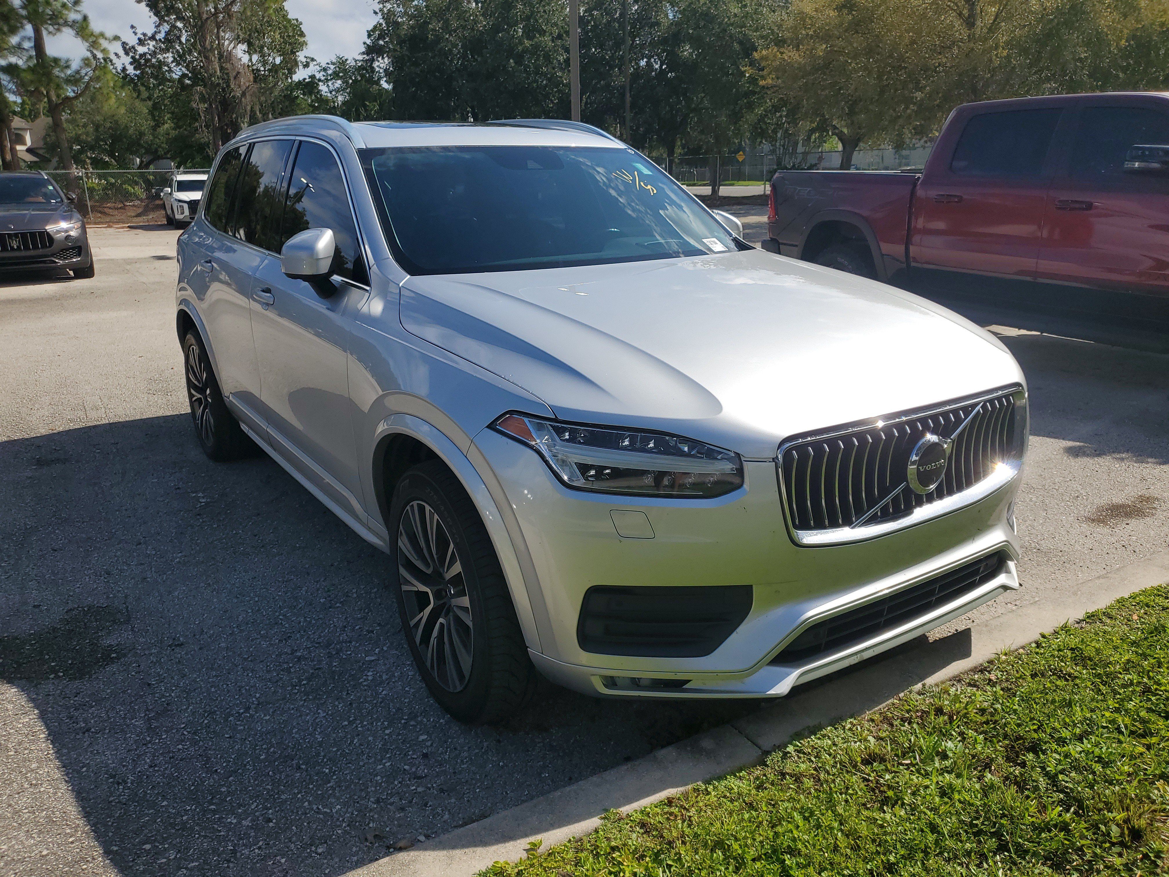 Used 2020 Volvo XC90 T6 Momentum w/ Protection Package Premier AWD/4WD image 2