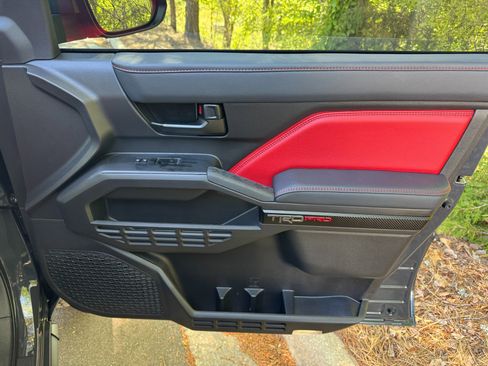 Used 2025 Toyota Tacoma TRD Pro image 55