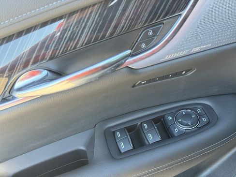 Certified 2025 Cadillac XT6 Premium Luxury image 22