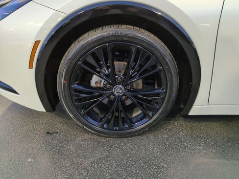 Used 2025 Toyota Prius image 27