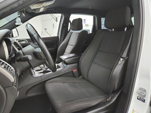 Used 2021 Jeep Grand Cherokee Laredo image 15