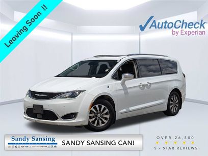 Used 2020 Chrysler Pacifica Limited w/ Advanced Safetytec Group