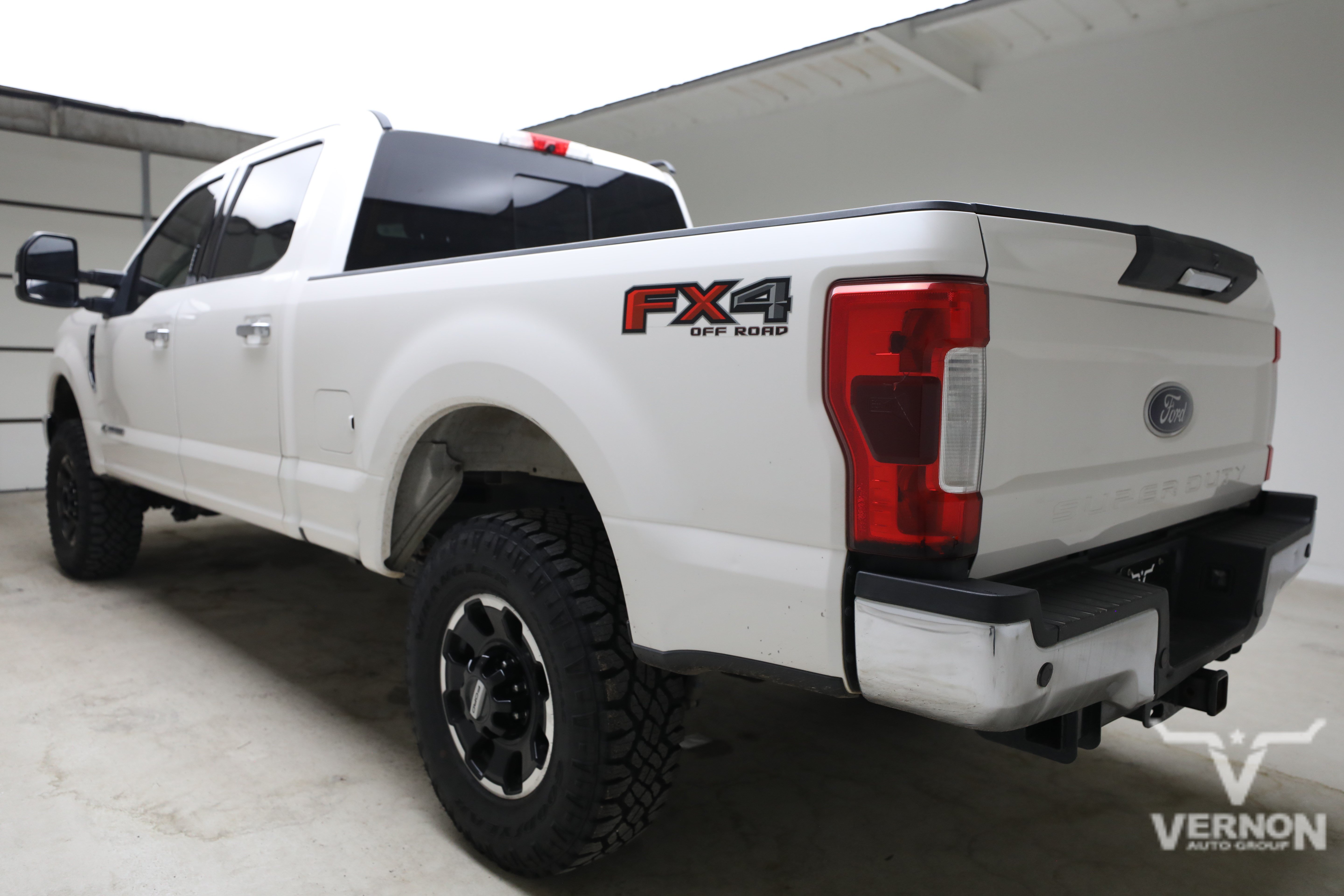 Used 2019 Ford F250 Lariat w/ Chrome Package AWD/4WD image 2
