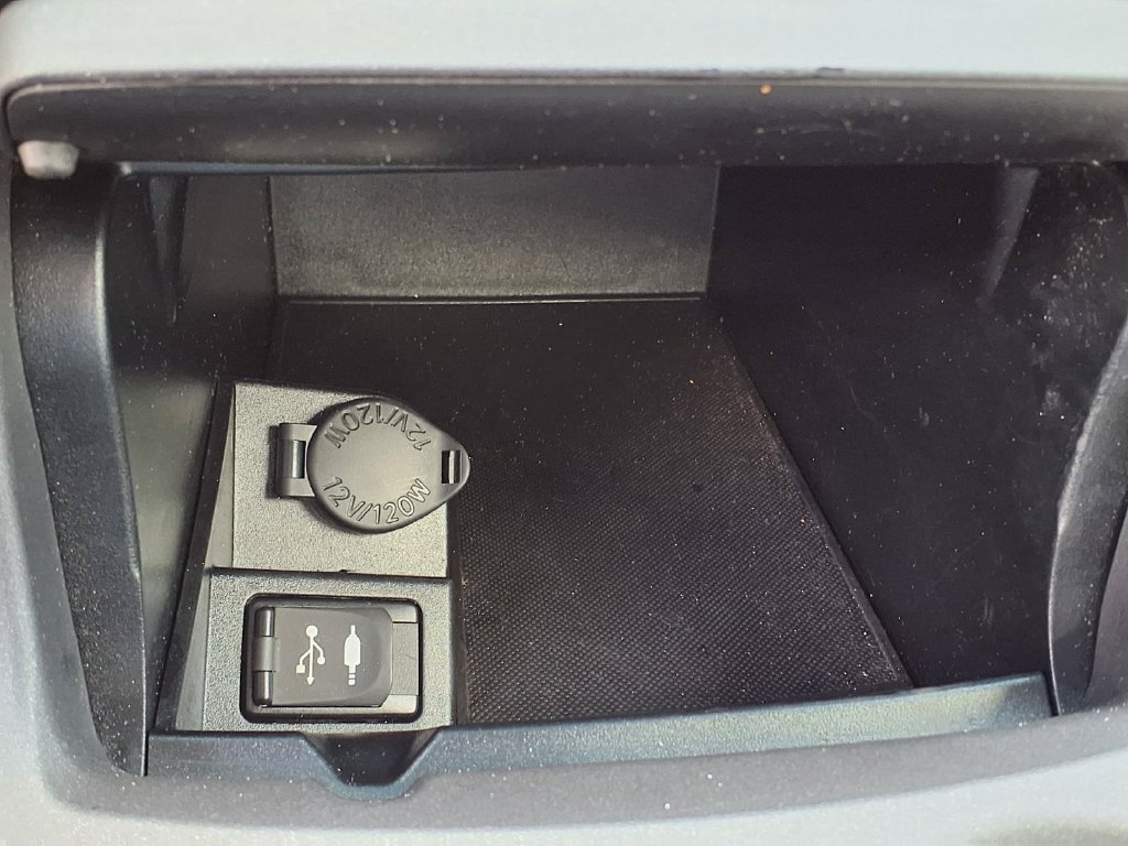 Used 2016 Toyota Camry XLE FWD image 28