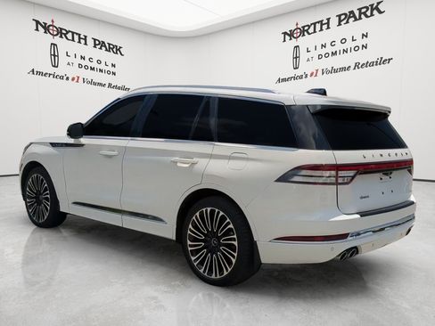 Used 2025 Lincoln Aviator Black Label AWD/4WD image 3