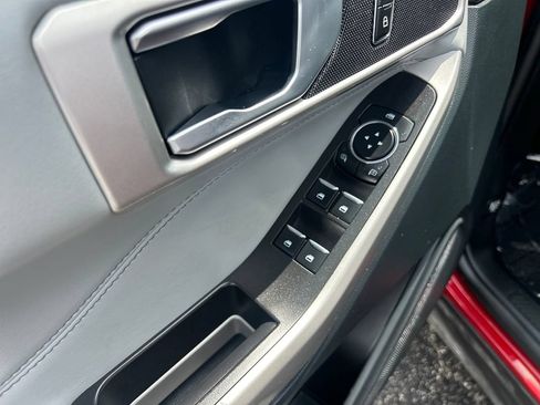 Used 2024 Ford Explorer XLT w/ Equipment Group 202A AWD/4WD image 14