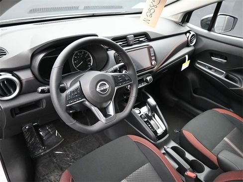 New 2025 Nissan Versa SR w/ Trunk Package image 17