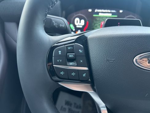 Used 2025 Ford Explorer Platinum w/ Ultimate Package image 32