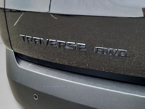 Used 2023 Chevrolet Traverse RS w/ LPO, Floor Liner Package AWD/4WD image 31