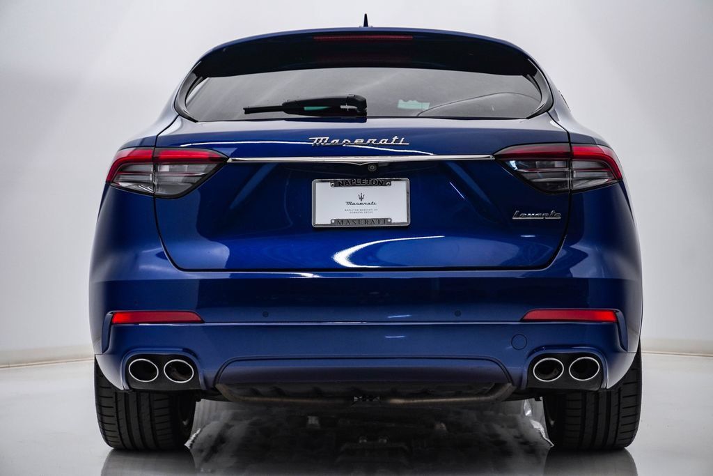 Used 2024 Maserati Levante GT Ultima AWD/4WD image 7