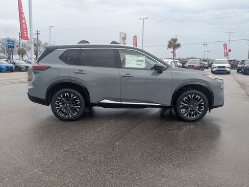 New 2026 Nissan Rogue Platinum w/ Platinum Premium Package AWD/4WD image 2