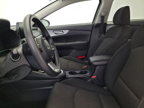 Used 2022 Kia Forte LXS image 17