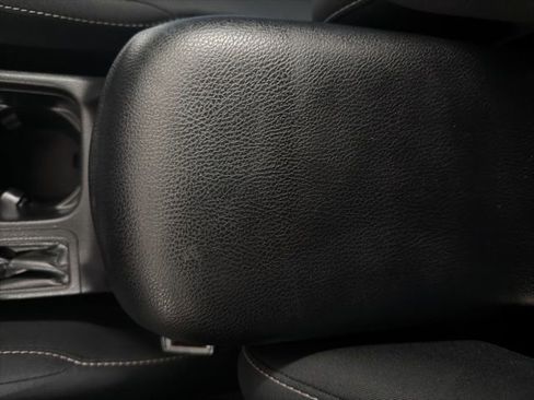 Used 2018 Toyota RAV4 XLE image 28