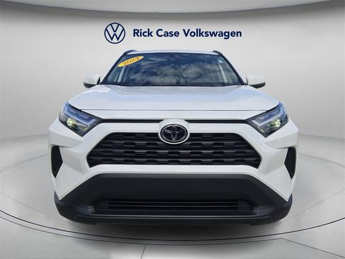 Used 2024 Toyota RAV4 XLE w/ Convenience Package image 5