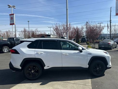 Certified 2021 Toyota RAV4 XLE w/ XLE Grade Weather Package image 5
