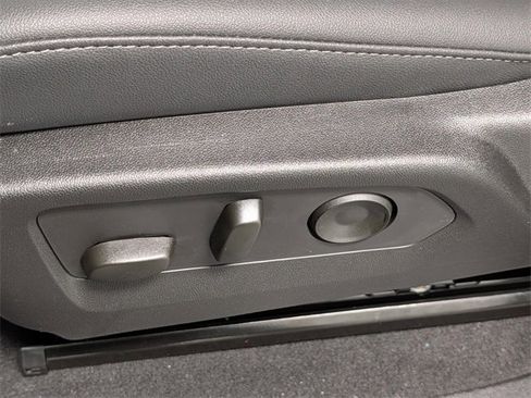 New 2026 Chevrolet Colorado LT image 10