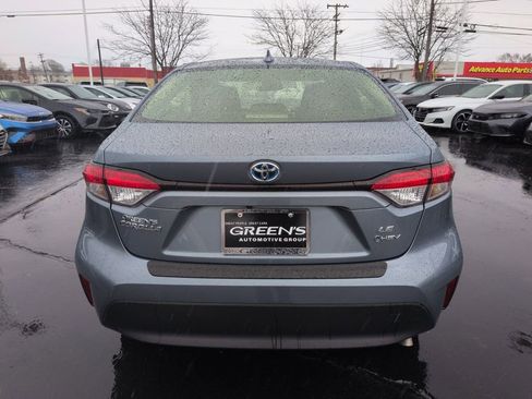 Used 2025 Toyota Corolla LE image 4