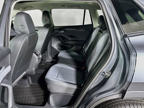 Certified 2025 Volkswagen Tiguan SE AWD/4WD image 21