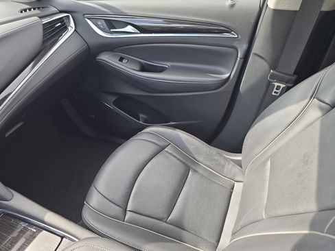 Used 2019 Buick Enclave Avenir w/ Avenir Technology Package image 18