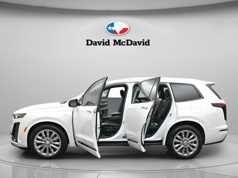 Used 2023 Cadillac XT6 Premium Luxury w/ Technology Package FWD image 51