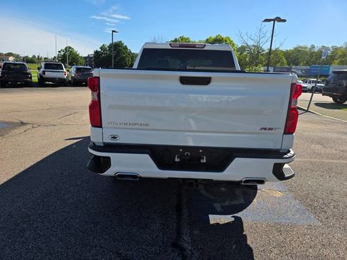 Used 2023 Chevrolet Silverado 1500 RST w/ Z71 Off-Road Package AWD/4WD image 3