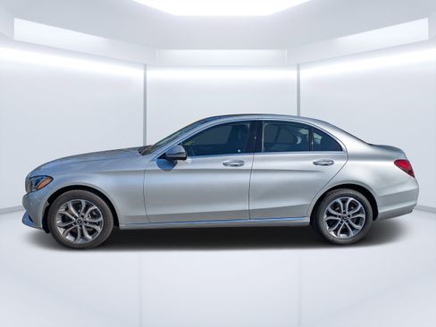 Used 2018 Mercedes-Benz C 300 4MATIC Sedan image 9