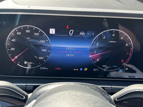 Used 2024 Mercedes-Benz GLS 450 4MATIC image 23