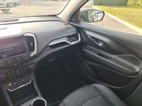 Used 2019 GMC Terrain SLT w/ Preferred Package image 3