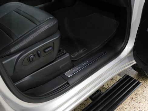 Used 2022 GMC Sierra 3500 Denali w/ Technology Package image 92