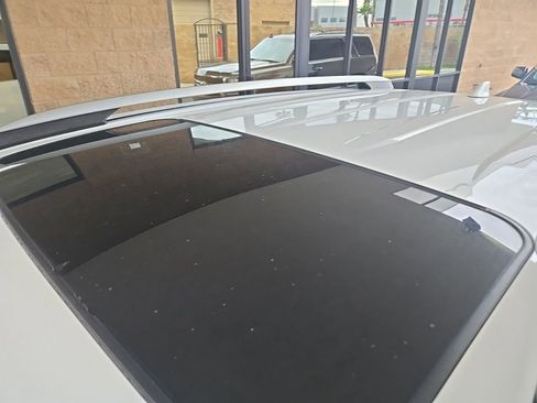 Used 2018 Toyota RAV4 SE image 13